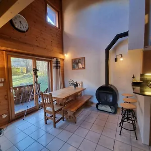 https://3-bed-chalet-with-sauna-terrace-and-great-views.hotels-rhonealpes.com